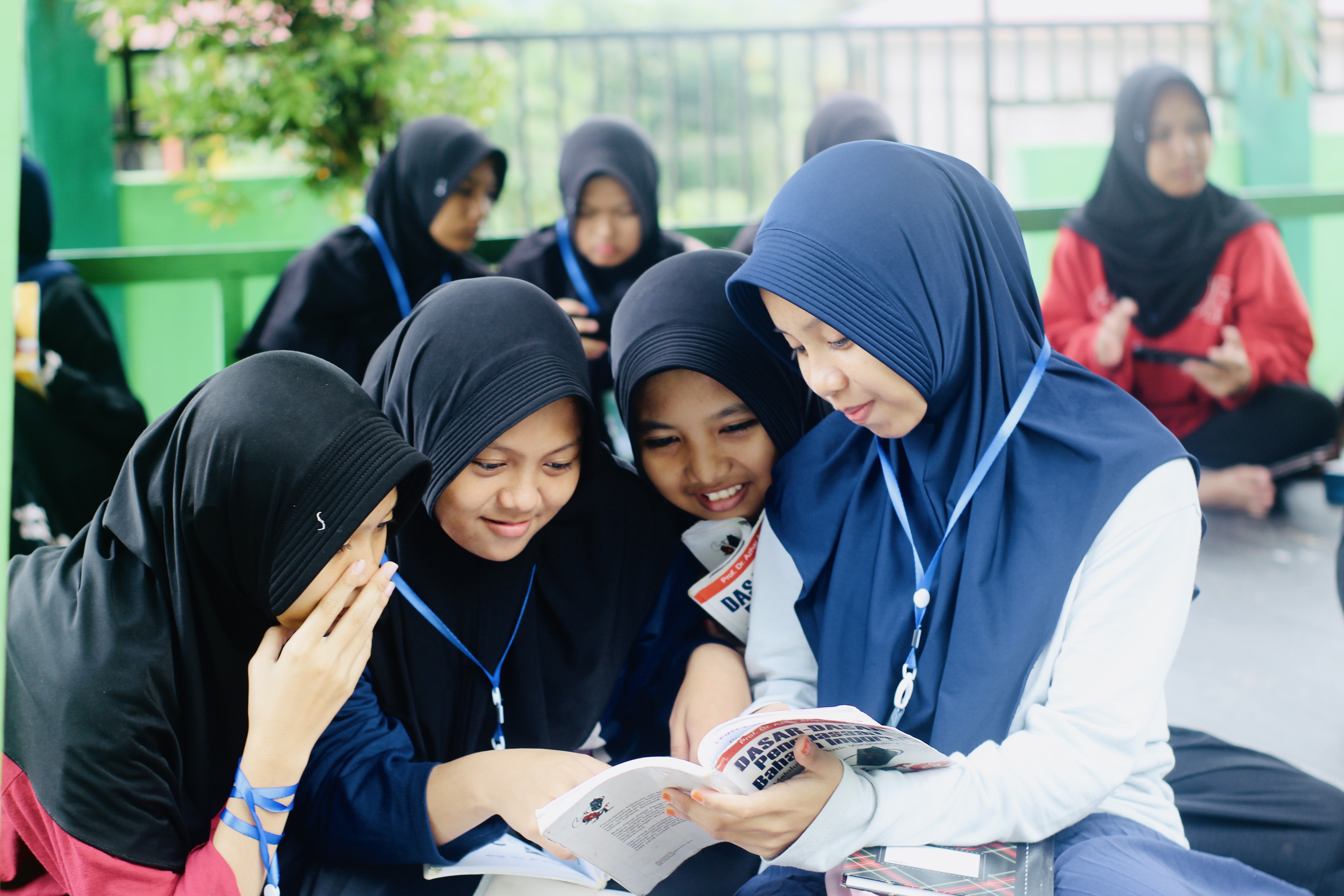Integrasi Kurikulum Pendidikan Keberlanjutan Berbasis Cinta, Ekotelogi, dan Kearifan Lokal